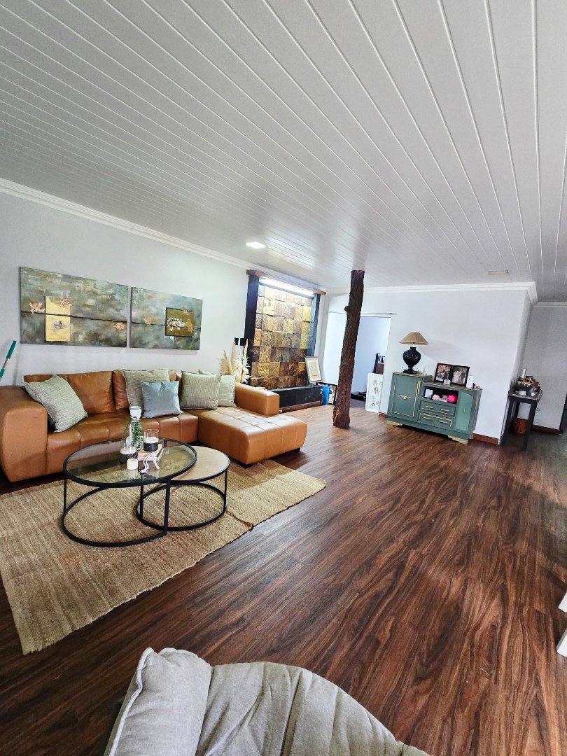 5 Bedroom Property for Sale in Flamwood North West